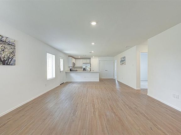 3rd image of 26903 Jasmine Breeze Dr