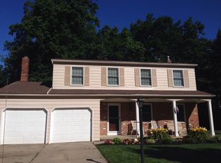 37765 Fox Run Dr, Solon, OH 44139