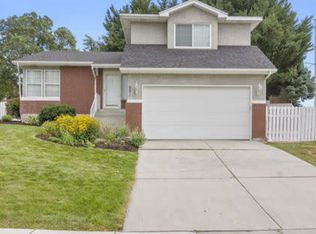 981 Walden Ridge Dr, Murray, UT 84123