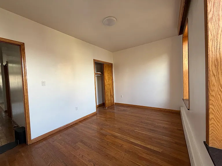 2857 W 20th St #2 — Photo 5