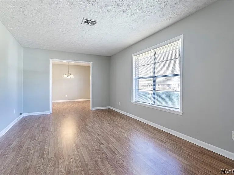 110 Diane Dr — Photo 21