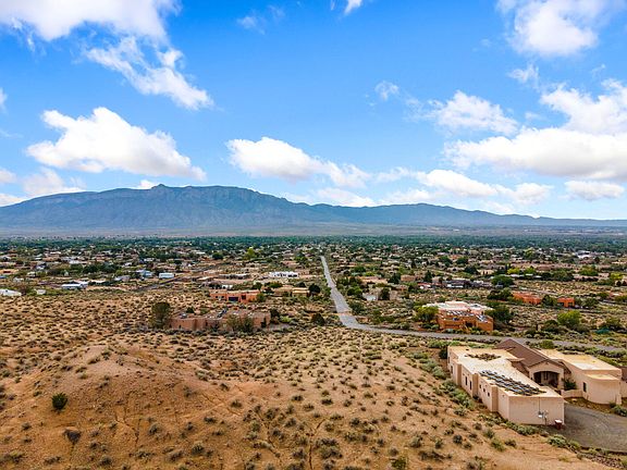 4th image of 190 Tierra Encantada