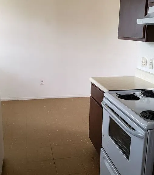 619 S Crosby St — Photo 10