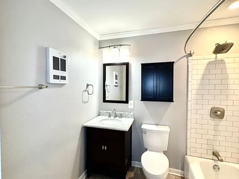 3101 Highland Rd #110 — Photo 14