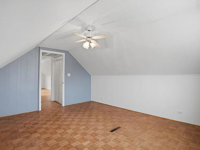 8912 Windsor Ln — Photo 19