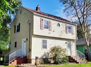 6611 Garden Prairie Rd, Garden Prairie, IL 61038