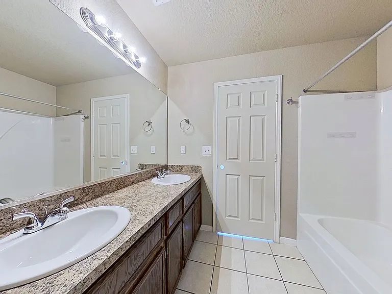 1707 Aztec Trce #A — Photo 14