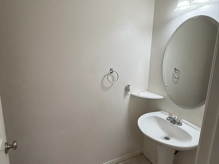 2264 Shanna Carle Dr — Photo 7
