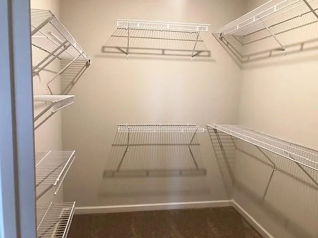 The Glen Apartments — Photo 9
