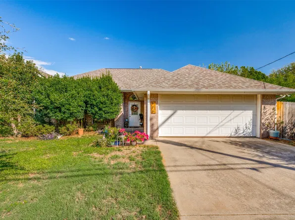 616 N Cherry St, Aubrey, TX 76227