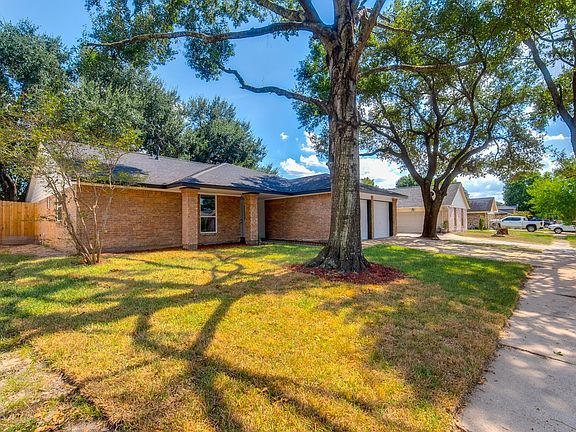 4th image of 9002 Enchanted Forest Dr