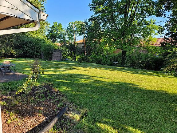 2nd image of 19 Boundbrook Dr