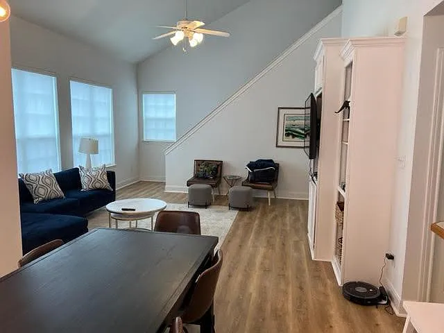 801 Luther St W #405 — Photo 5