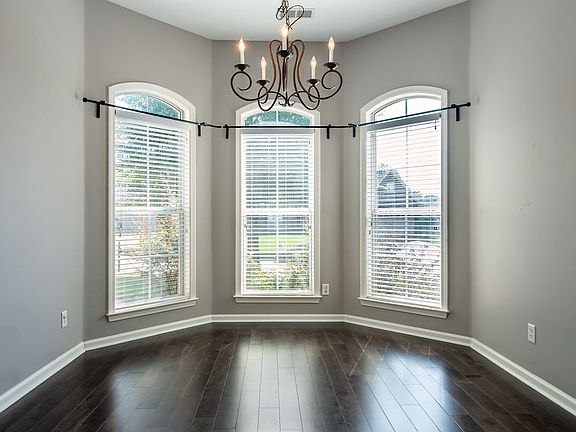 3rd image of 1581 Sutton Meadow Ln