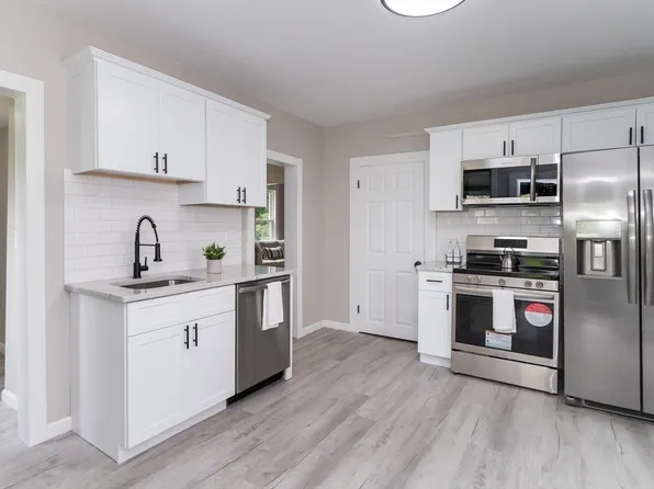 23 Leonard Ave, Westfield, MA 01085