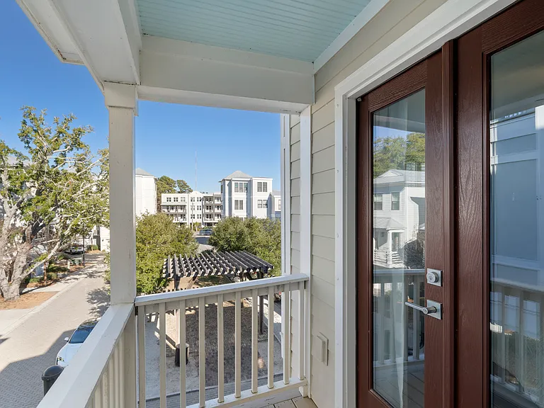 Guest room 1, porch