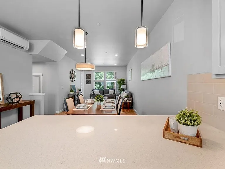 13717 Admiralty Way — Photo 14
