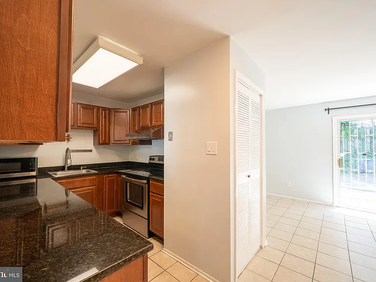 9572 Inverary Ct — Photo 12
