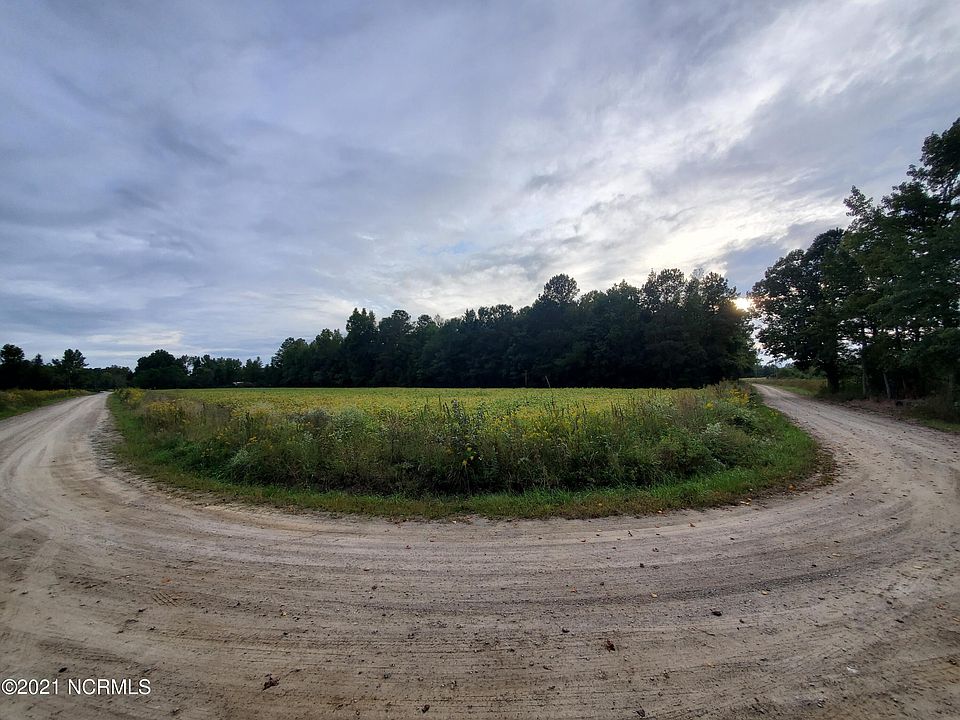 2nd image of Near 787 Loop Road
