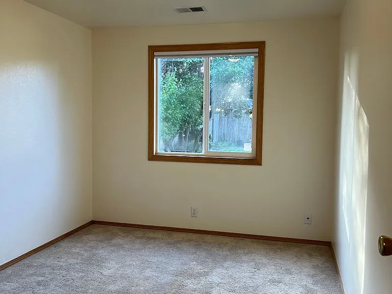 1418 Merganser Dr — Photo 7
