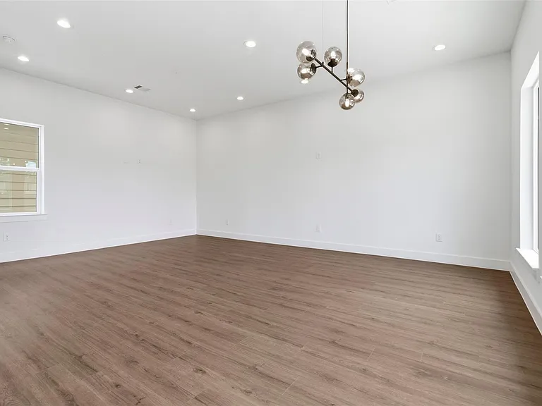 5512 Hardy St — Photo 14