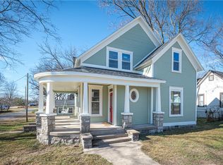402 N Maxwell St, Siloam Springs, AR 72761