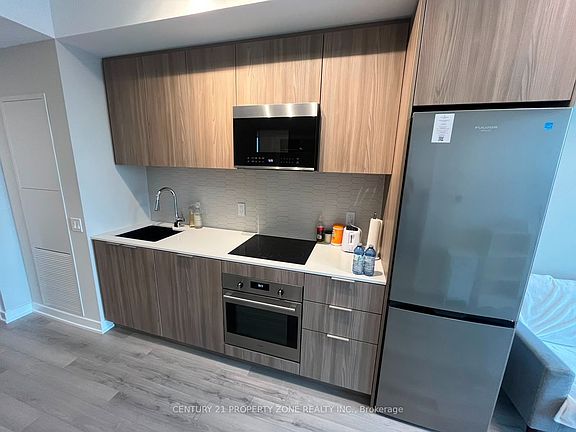 2nd image of 15 Skyridge Dr #2119