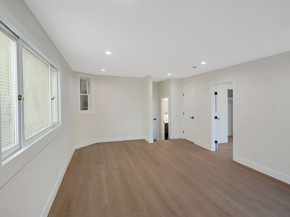1st image of 220 Francisco St #A