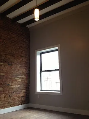 Rented by Full Time Management | media 28