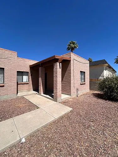1150 N Catalina Ave Photo 1