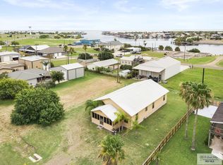 922 Mansfield Dr, Port Mansfield, TX 78598