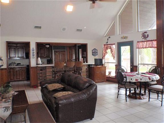 Large dining room with breakfast bar