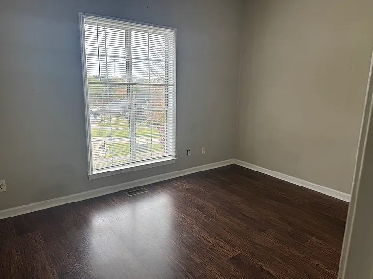 1201 Deer Trail Rd — Photo 8