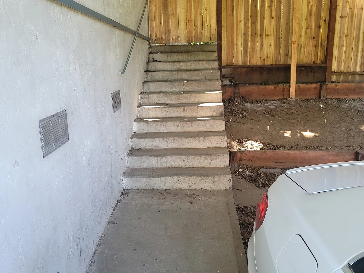 85 Berna Ave — Photo 3