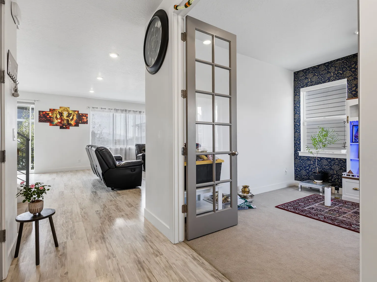 5 bed, 3.5 bath, 3466 sqft, $3,350 — Photo 2