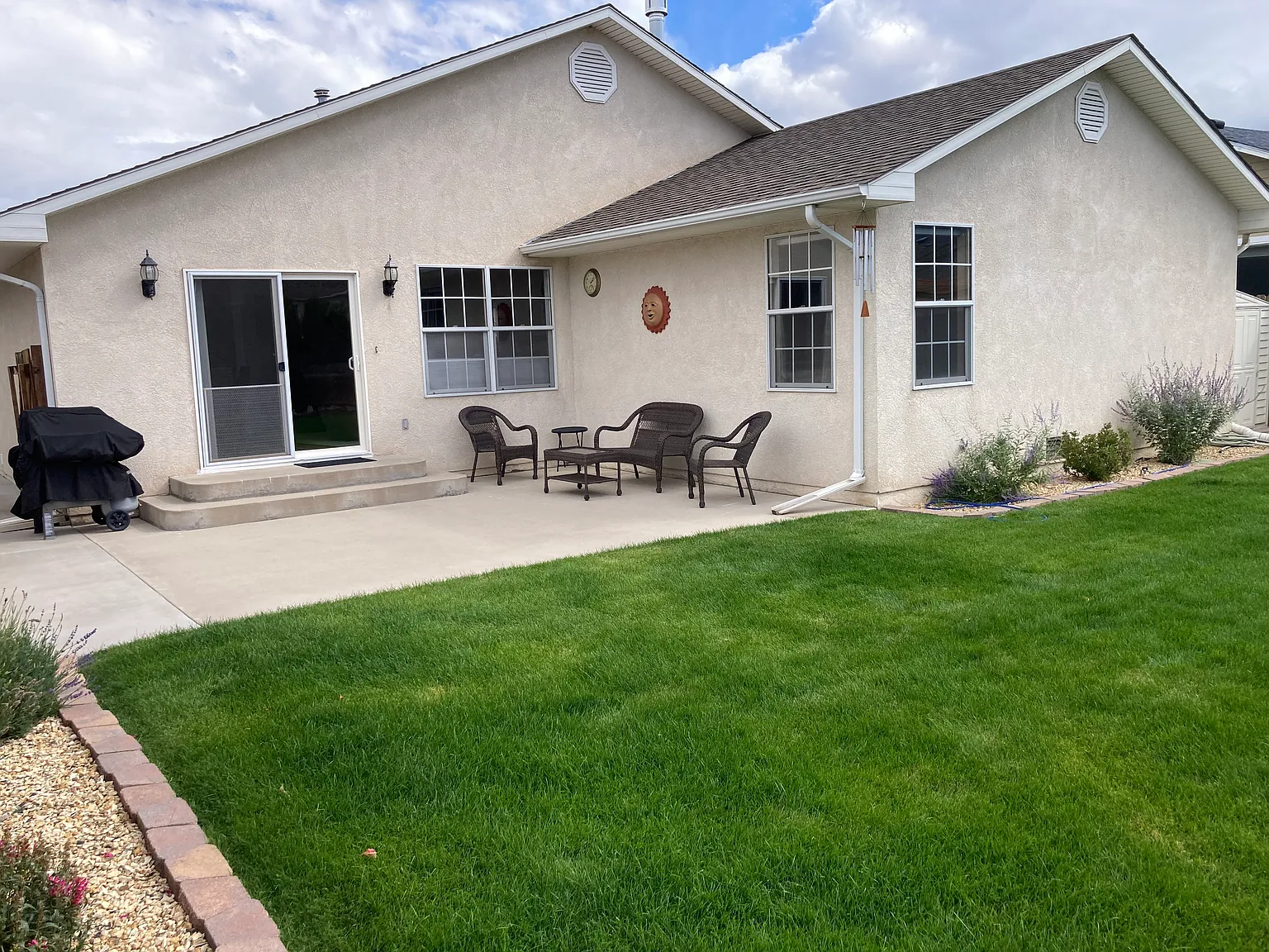 3 bed, 1574 sqft, $2,900 — Photo 1