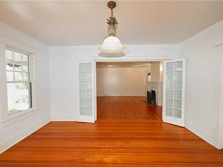 1305 Lorrain St — Photo 14