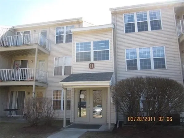 11 Thoreau Ct APT 6, Natick, MA 01760