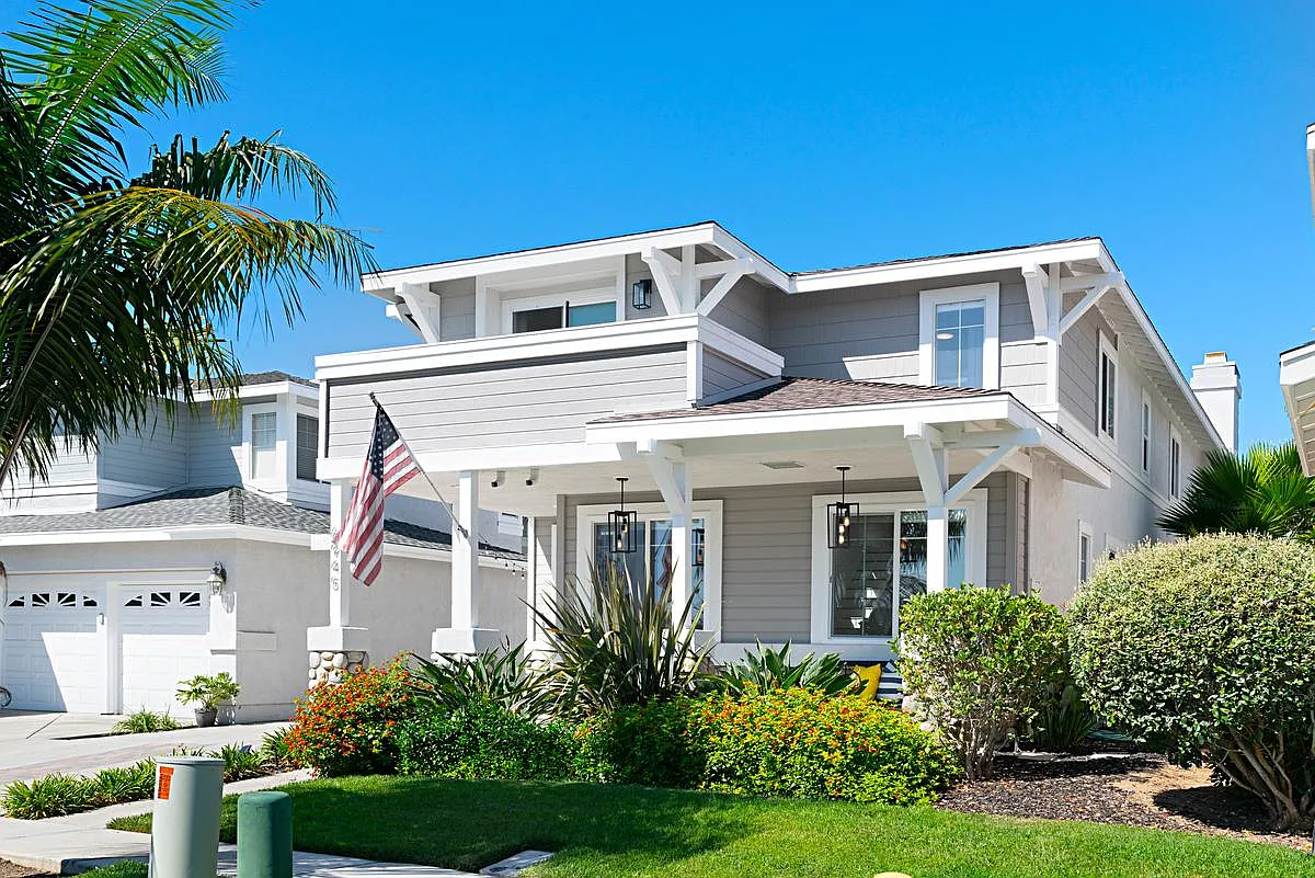 6945 Catamaran Dr — Photo 3