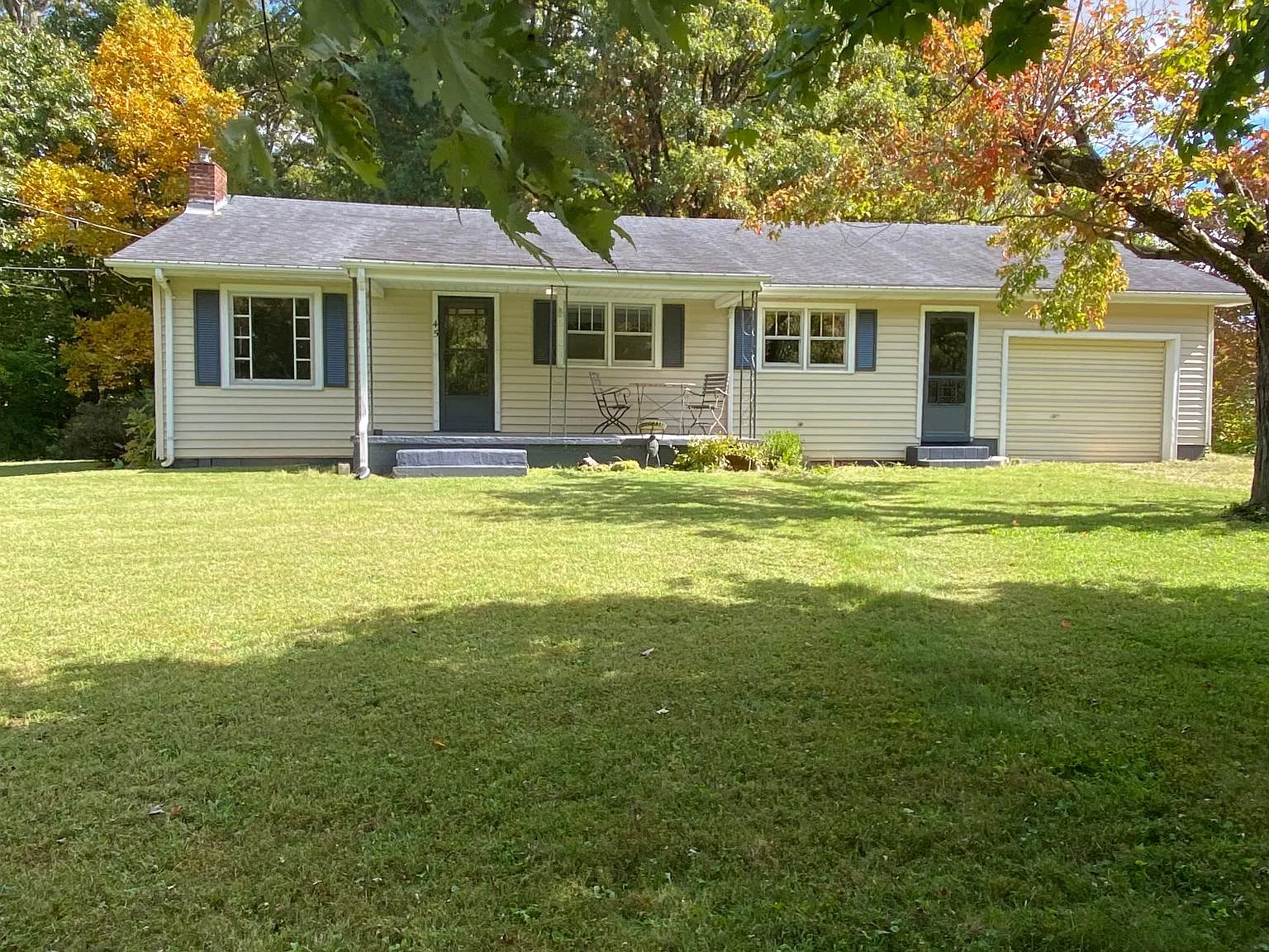 3 bed, 1170 sqft, $1,400 — Photo 1