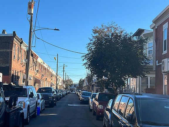4th image of 1920 E Ontario St