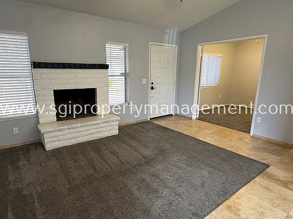3rd image of 117 W Concorda Dr APT 103