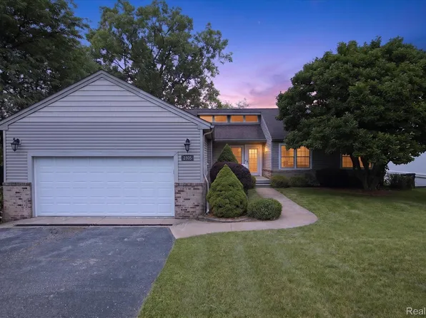 2805 Coral Way, Brighton, MI 48114