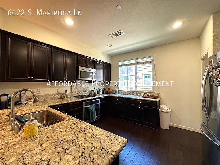6622 S Mariposa Ln — Photo 9