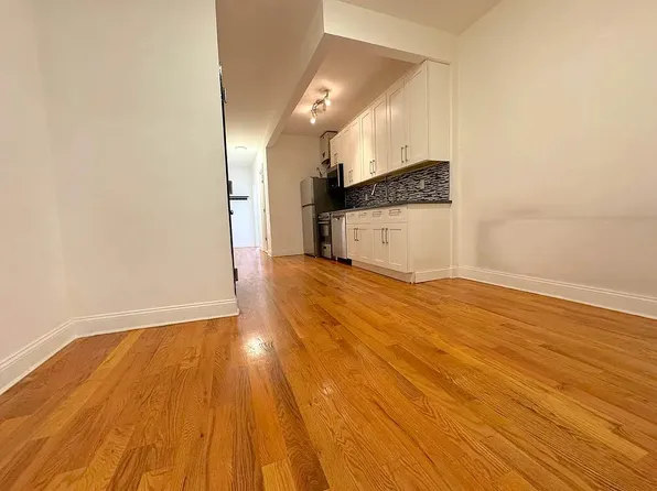 235 Jefferson Avenue image 1 of 13