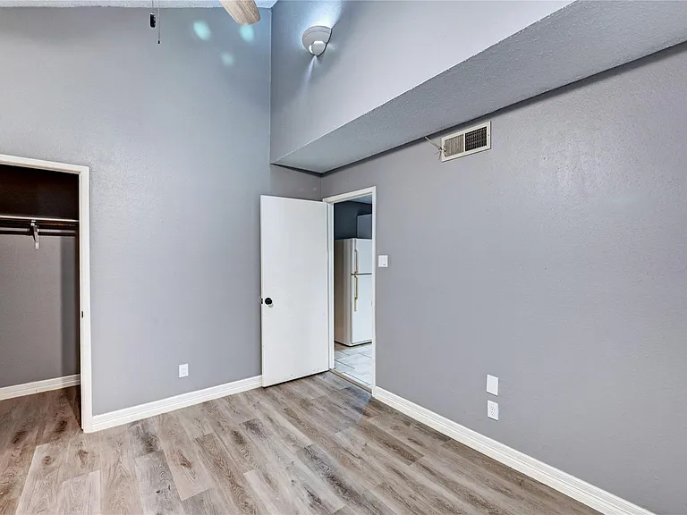12900 Walden Rd #6 — Photo 15