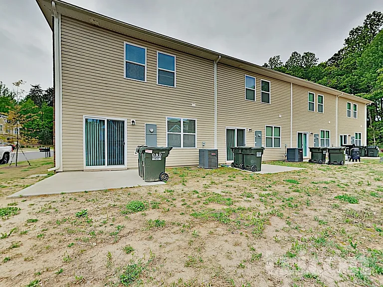 2046 Aragon Ln — Photo 15