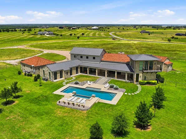 11802 E Rocky Creek Rd, Crowley, TX 76036