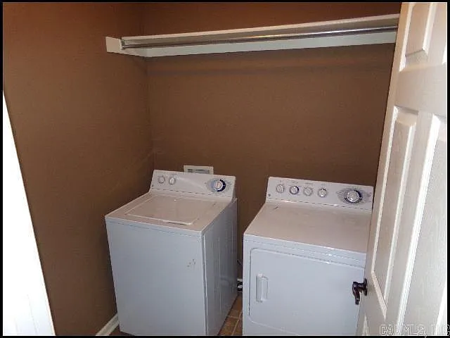 13498 Alexis Dr — Photo 18