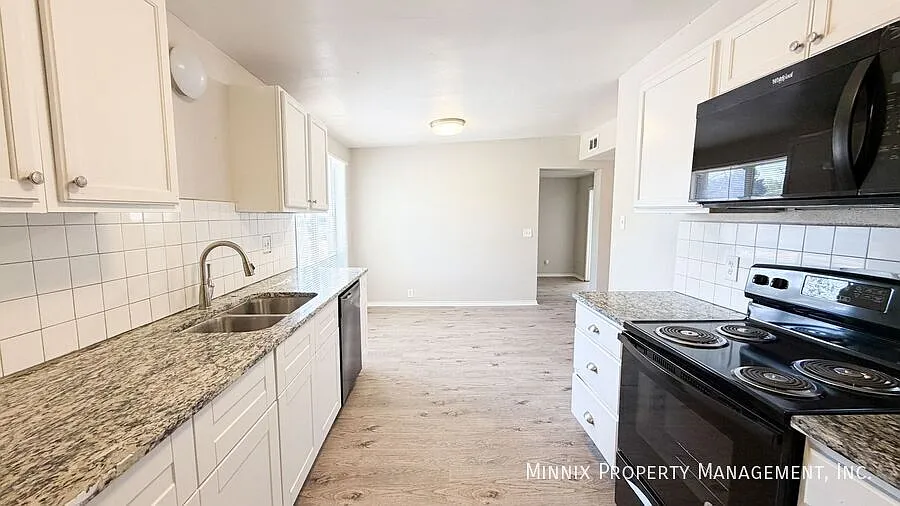 4 bedroom 2 bath for Rent in Lubbock, TX | 2710 68th St. — Photo 4